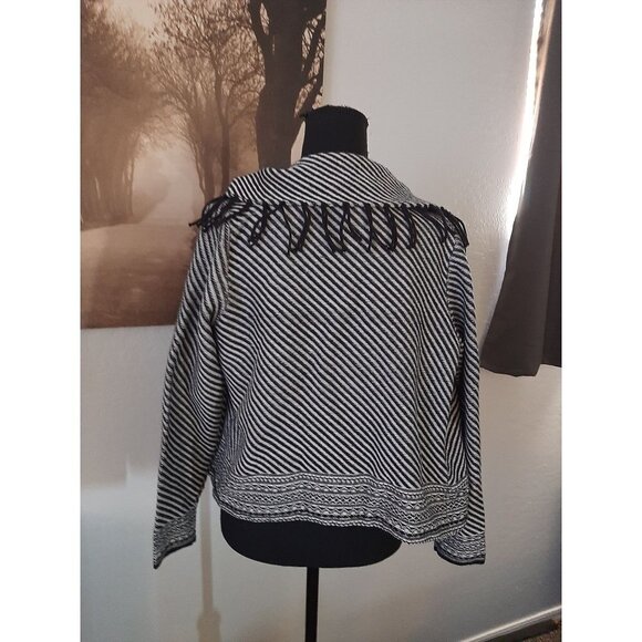 Chico's Multi Print Jacquard Cardigan Fringe Aztec Long Sleeve Size 1 Classic - Picture 6 of 13